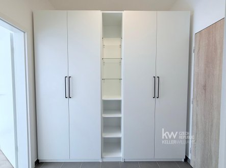 Pronájem bytu, 1+kk, 34 m²