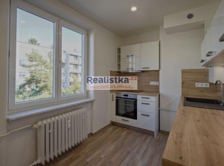 Pronájem bytu, 3+1, 77 m²