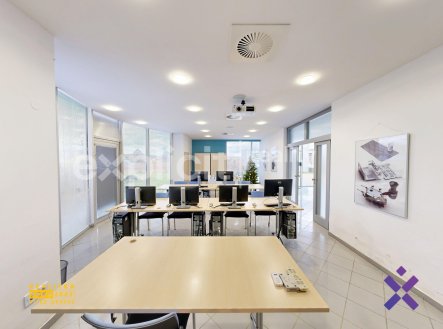 Pronájem kanceláře, 48 m²