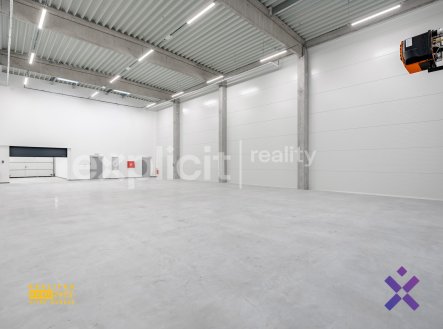 Pronájem obchodní prostory, 444 m²