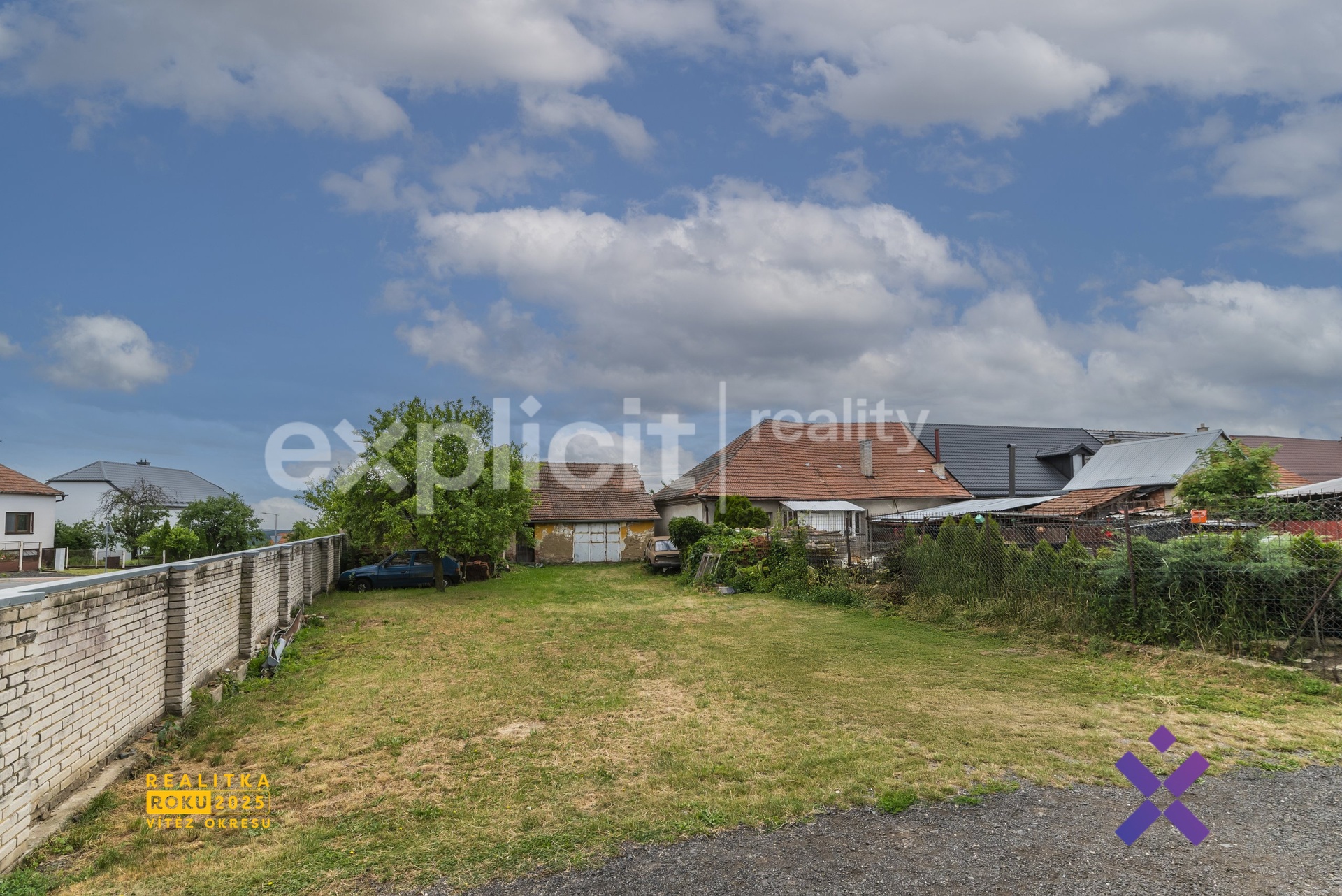 Filip Hladiš realitní makléř Prodej pozemku 739 m² s domem 135 m² určeným k demolici - Velký Ořechov