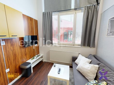 Pronájem bytu, 1+kk, 32 m² obrázek