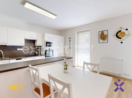 Prodej bytu, 3+kk, 108 m²