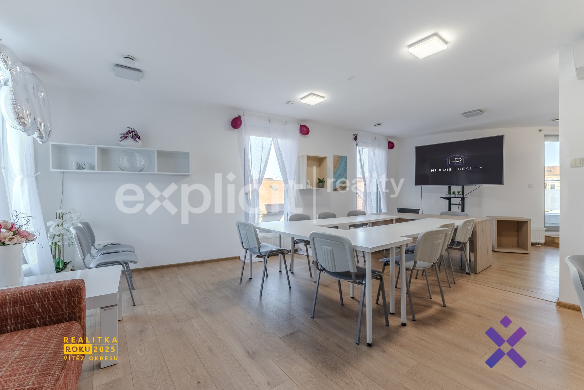 Filip Hladiš - realitní makléř, Pronájem kancelářského prostoru u náměstí 4.N.P. 107 m² - Uherské Hr