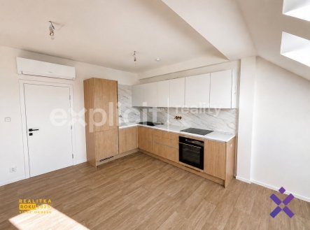 Pronájem bytu, 3+kk, 94 m²