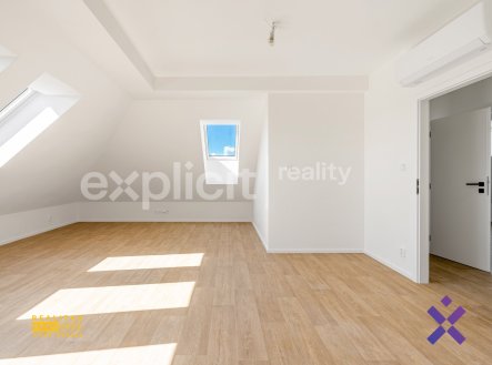 Pronájem bytu, 3+kk, 94 m²