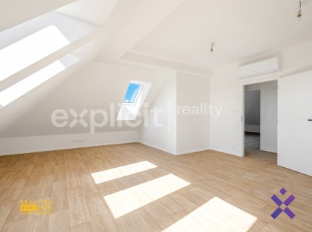 Pronájem bytu, 3+kk, 94 m²