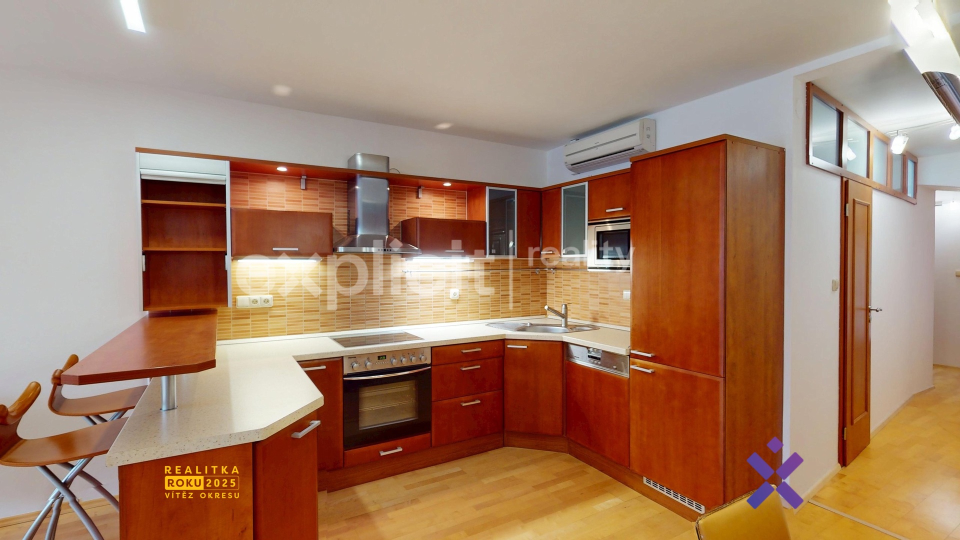 Pronájem bytu 2+kk 80 m² - Masarykovo náměstí, Uherský Brod