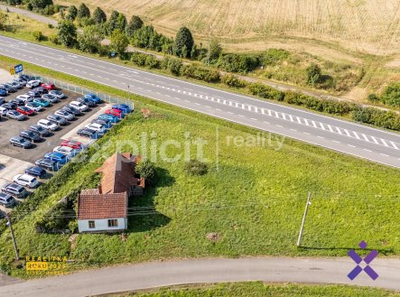 Prodej pozemku pro komerční výstavbu, 1 715 m²
