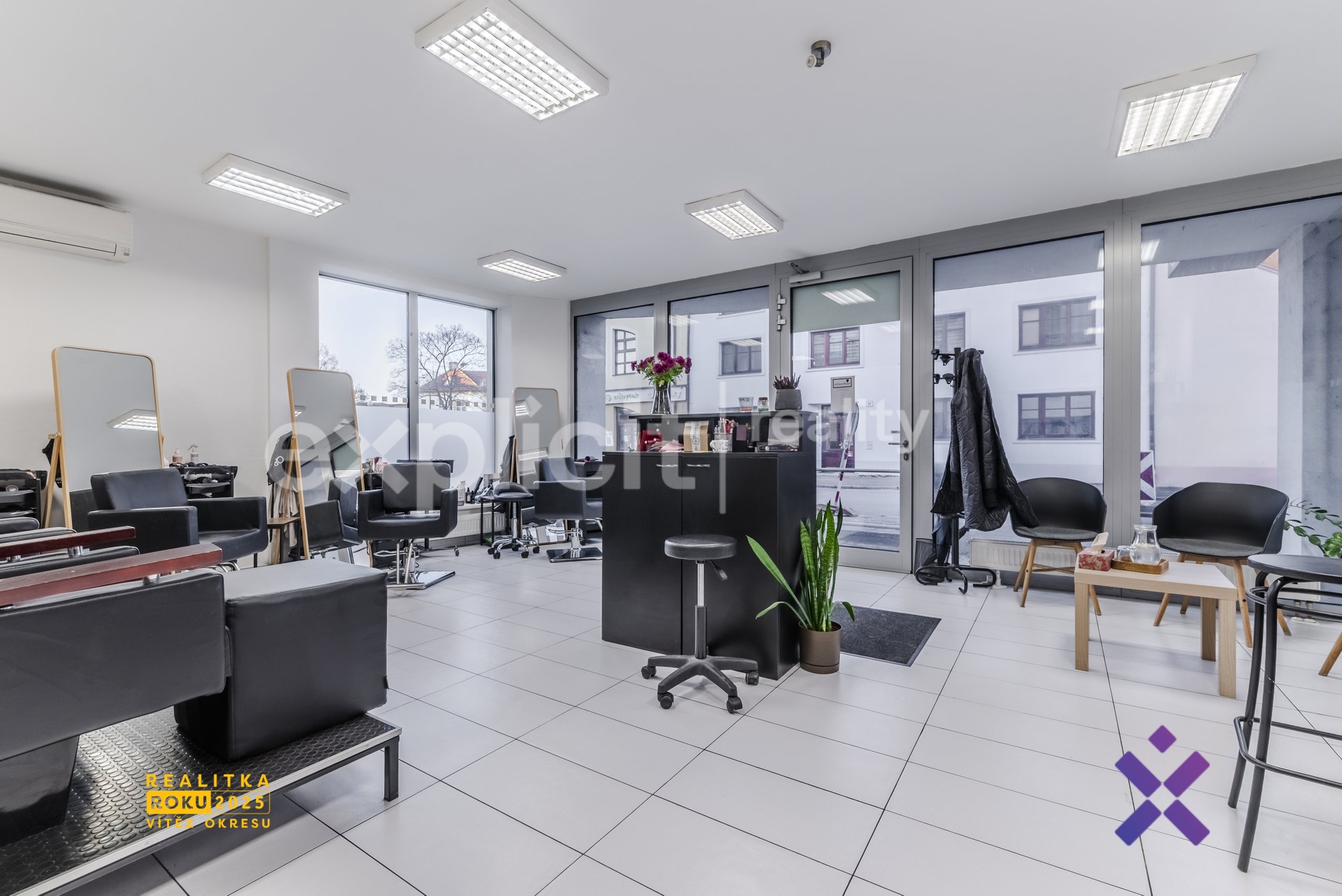 Filip Hladiš - realitní makléř, Pronájem obchodního prostoru s výlohou 1.N.P. 68 m² - Uherské Hradiš