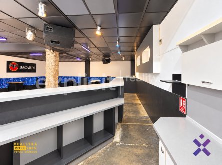 Pronájem komerčního objektu, jiný, 200 m²