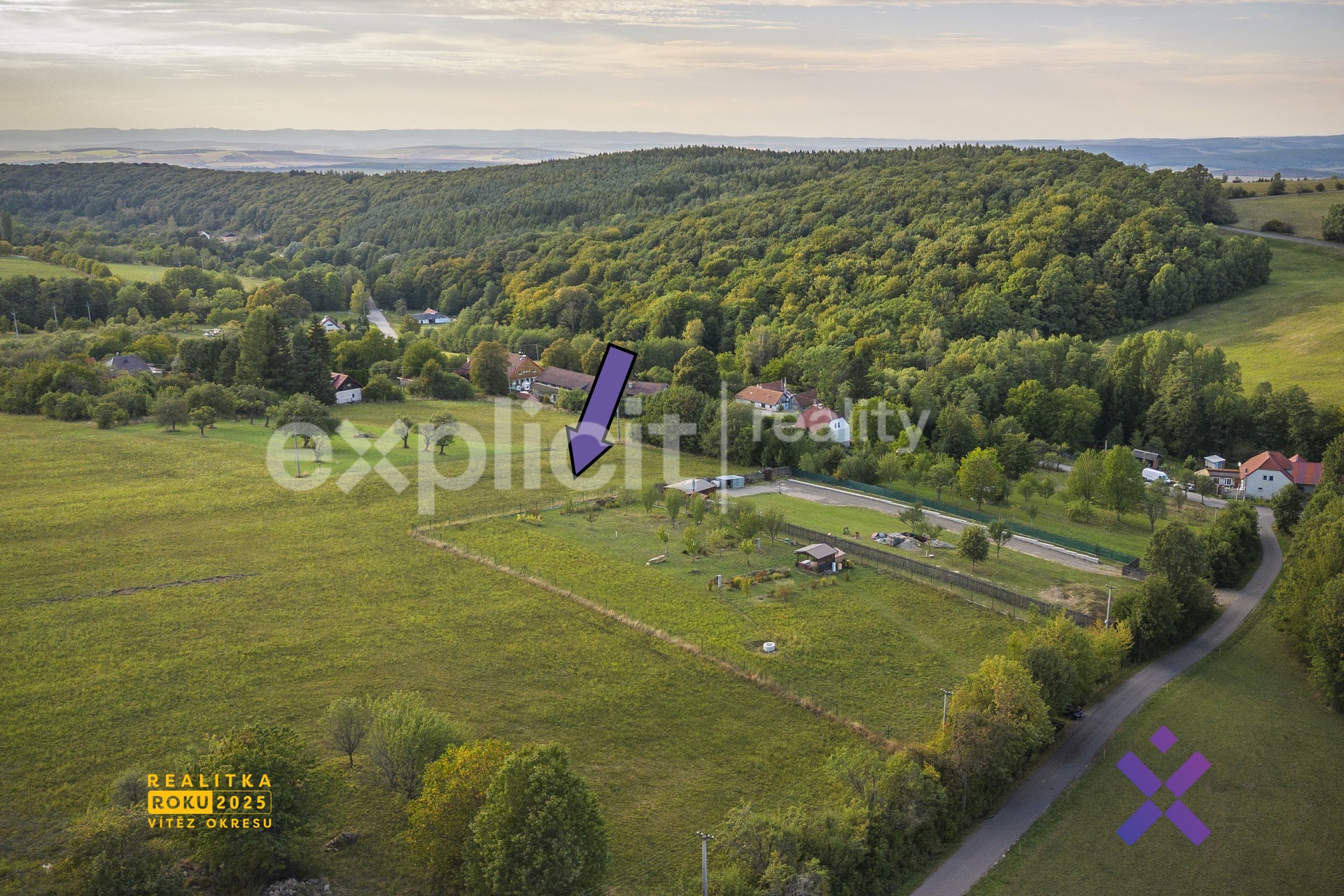 Filip Hladiš-realitní makléř, Prodej stavebního pozemku 1 713 m², Lopeník