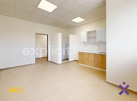 Pronájem bytu, 1+kk, 27 m²