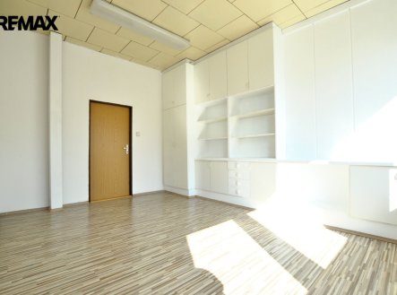 samostatná kancelář ... | Pronájem - kanceláře, 18 m²