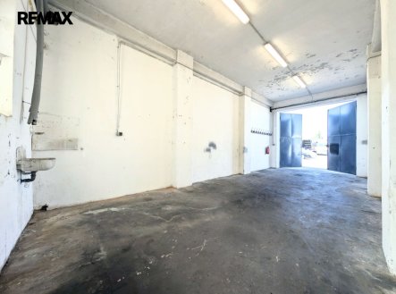 Pronájem skladu, 47 m²