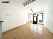 Pronájem - obchodní prostor, 46 m²