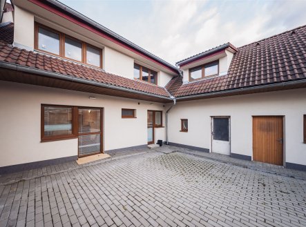 Pronájem bytu, 3+kk, 70 m²