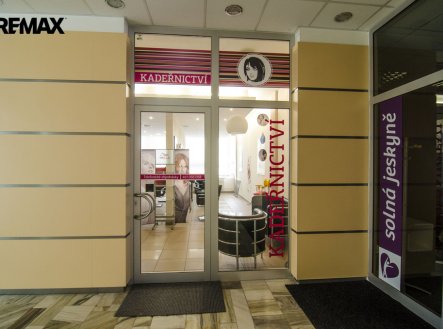 Pronájem obchodní prostory, 80 m²
