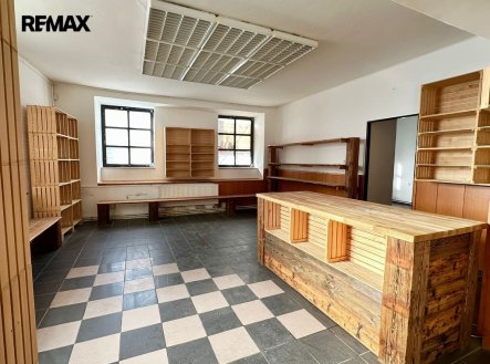 Pronájem obchodní prostory, 80 m²