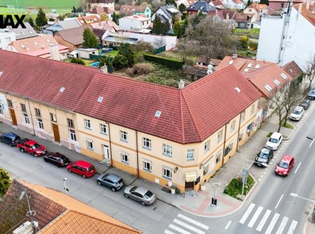 Prodej nájemního domu, 1 880 m²