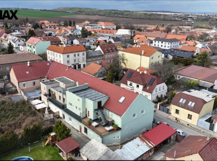 Prodej nájemního domu, 1 880 m²