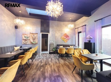 Pronájem jiné komerční nemovitosti, 72 m²