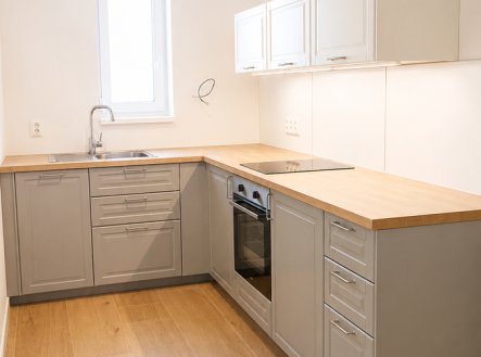 Pronájem bytu, 2+kk, 58 m²