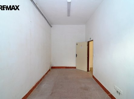 Pronájem obchodní prostory, 238 m²