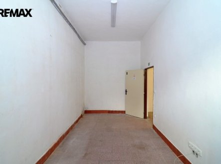 Pronájem obchodní prostory, 238 m²