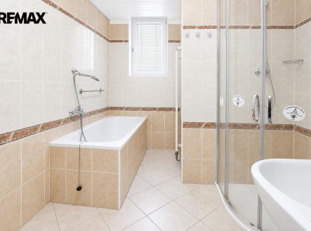 Pronájem bytu, 2+1, 90 m²