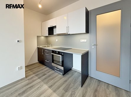 Pronájem bytu, 1+kk, 28 m²