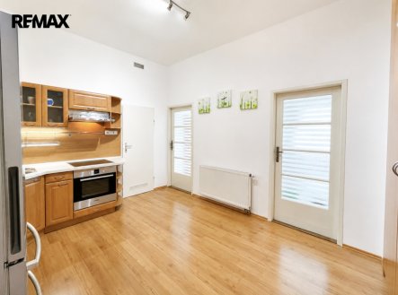 Pronájem bytu, 2+kk, 57 m²