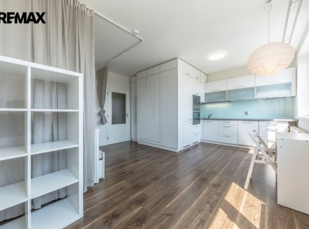 Pronájem bytu, 1+kk, 30 m²