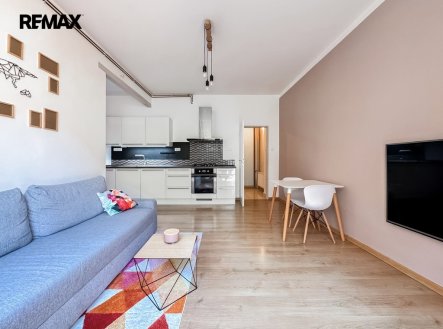 Pronájem bytu, 2+kk, 44 m²