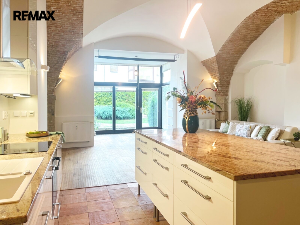  Představujeme Vám prostor, který spojuje původní architektonické dědictví s moderním stylem života.