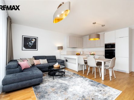 Pronájem bytu, 3+kk, 97 m²