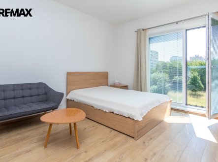 Pronájem bytu, 1+kk, 32 m²