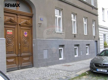 Pronájem obchodní prostory, 46 m²