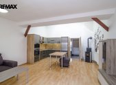 Pronájem bytu, 2+kk, 76 m²
