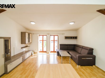 Pronájem bytu, 2+kk, 76 m²