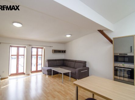 Pronájem bytu, 2+kk, 76 m²
