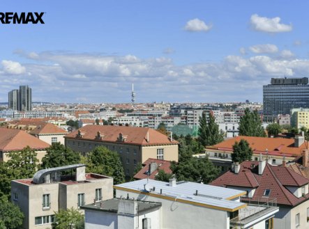 05-obyvaci-pokoj-vyhled-2.png | Pronájem bytu, 2+kk, 78 m²