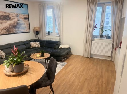Pronájem bytu, 2+kk, 49 m²