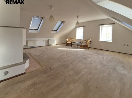 Pronájem bytu, 5+1, 152 m²