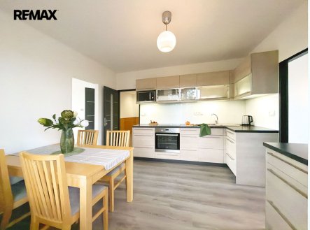 Prodej bytu, 4+1, 86 m²