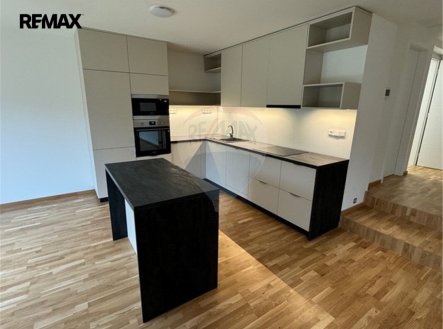 Pronájem bytu, 3+kk, 115 m²