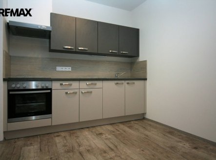 Pronájem bytu, 1+kk, 38 m²