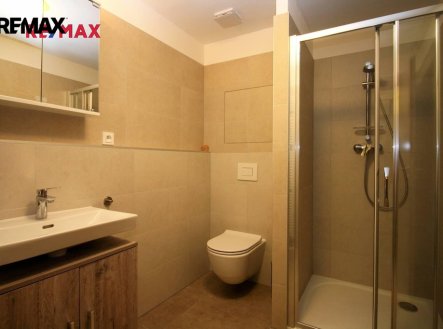 Pronájem bytu, 1+kk, 38 m²