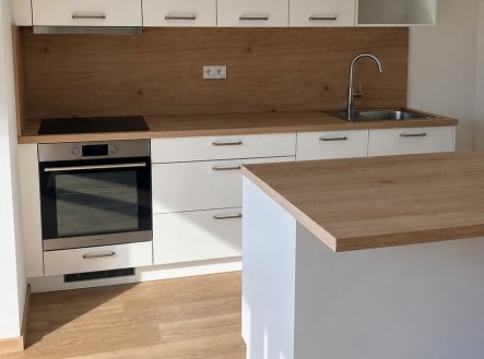 Pronájem bytu, 2+kk, 1 328 m²