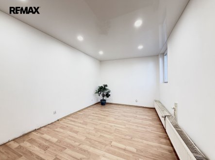 Pronájem skladu, 26 m²